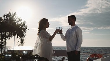 Videógrafo Thanasis Zavos de Grécia - A perfect wedding on boat !!!, drone-video, wedding
