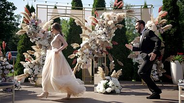 来自 雅西, 罗马尼亚 的摄像师 Herdic films - we change each over, wedding