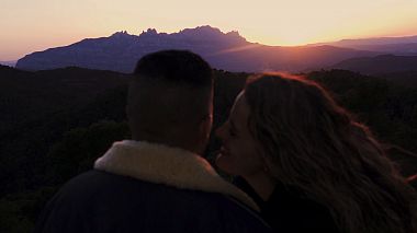Видеограф La Vie en Film, Барселона, Испания - Prewedding Alejandro y Dámaris in Montserrat, Barcelona, аэросъёмка, свадьба