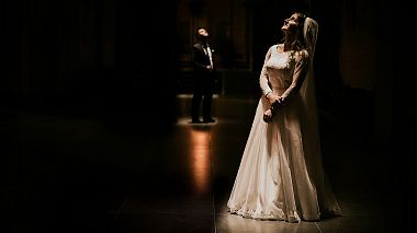 来自 特尔戈维什泰, 罗马尼亚 的摄像师 Neacsu Corneliu - Iasmina + Florin, wedding