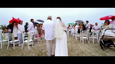 来自 皮特什蒂, 罗马尼亚 的摄像师 Robert Popescu - Deny & Marius Hiriza - When the sky meets the sea, drone-video, engagement, event, wedding
