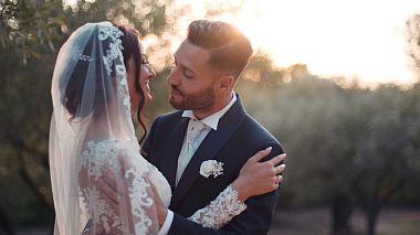 Відеограф Fabio Zangari, Катандзаро, Італія - Matrimonio a Villa Chorisia | Orlando e Ilaria, drone-video, event, wedding