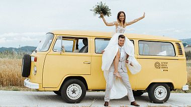 来自 绿山城, 波兰 的摄像师 PEPA Studio - Crazy Wedding bus, wedding