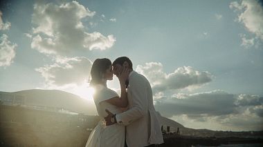 Videógrafo Anthony Venitis de Aten, Grécia - Elopement Video at Abaton Island / Crete, Greece, wedding