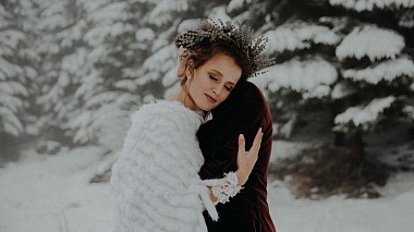 来自 克卢日-纳波卡, 罗马尼亚 的摄像师 Rotund Perfect - Warmed by Love, wedding