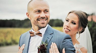 Βιντεογράφος Juri Khačadurov από Βερολίνο, Γερμανία - Steffi & Paul - elegante Hochzeit in Bayern, engagement, reporting, wedding