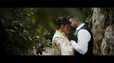 来自 伊拉克利翁, 希腊 的摄像师 Alex Ktistakis and Elena Mavraki - Antonis + Anna | Traditional wedding in Crete, anniversary, drone-video, engagement, erotic, wedding