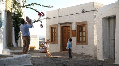 Filmowiec Yiannis Grosomanidis z Ateny, Grecja - Baptism at Patmos island, baby